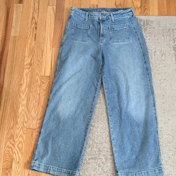Old Navy Light Blue Women's Flare Jeans - Picture 1 of 3